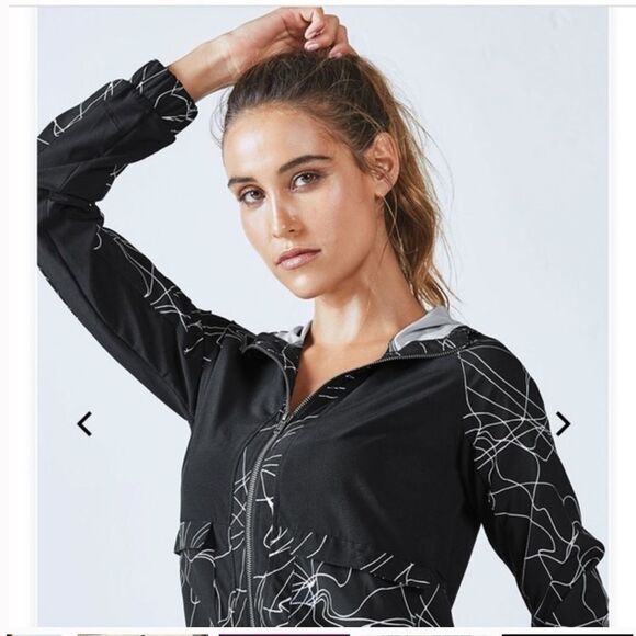 Fabletics Jaie black and white zip hoodie transitional windbreaker size small - Picture 2 of 9